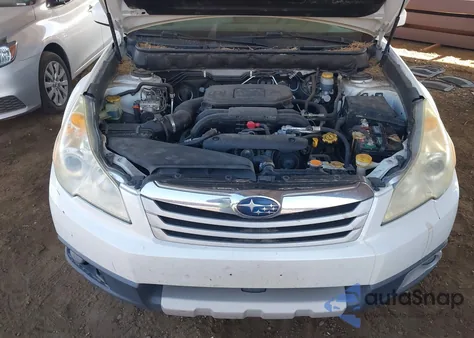 2010 Subaru Outback 2.5I Premium из США, поврежденный, VIN 4S4BRBGC9A3353052